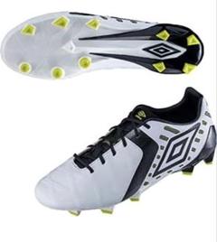 【未使用】サッカースパイク　ユーメデューサⅡKL umbro アンブロ ユーメデューサ2 プロ FG（ホワイト×ブラック