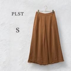 プラステ　PLST ワイドパンツ　タックパンツ　サテン　光沢感　イージー　バギー