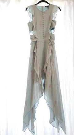 BCBG シフォンフラワープリント ハンカチーフカットアウトドレスワンピース BCBG シフォンフラワープリント ハンカチーフカットアウトドレス