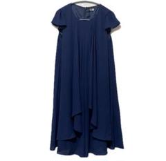 新品、未使用　Soareak フリル袖ワンピース　ネイビー