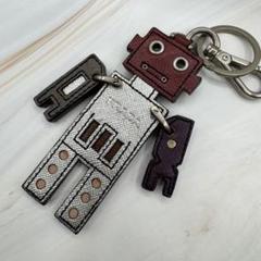 【プラダ】キーホルダー　ロボット　レザー マルチカラー　赤　紫　シルバー プラダ】キーホルダー ロボット レザー マルチカラー 赤 紫