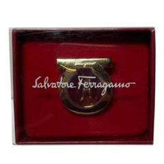 美品　ferragamo　フェラガモ　カメオ　ブローチ　フラワー 楽天市場】Salvatore Ferragamo フェラガモ ピンブローチ