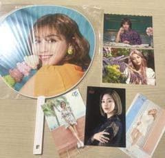 twice アルバム うちわ トレカ 缶バ まとめ売り twice グッズ まとめ売り うちわ トレカ アルバム 缶バッジ など