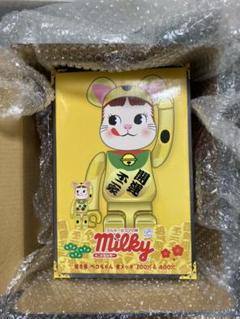 「BE@RBRICK 招き猫 ペコちゃん 金メッキ 100% & 400%」