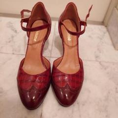 コムイルフォー　赤アンクルストラップヒール シューズ　サイズ8