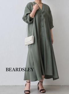 【新品未使用】BEARDSLEY ビアズリー　カラーレスシャツワンピース　カーキ