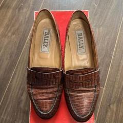 【人気】BALLY 革靴 ローファー キャメル 37.5 小さめ23cm ライン 人気】BALLY 革靴 ローファー キャメル 37.5 小さめ23cm ライン