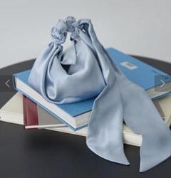 美品★テンドレッセスタジオSILK KNOTT BAGシルクサテンバッグ ブルー 美品☆テンドレッセスタジオSILK KNOTT BAGシルクサテンバッグ