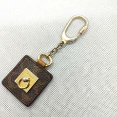 CELINE Vintage Gold キーホルダー　カラビナ　馬車　ロゴ　金 デッドストック セリーヌ CELINE ☆ ヴィンテージ メタル ロゴ