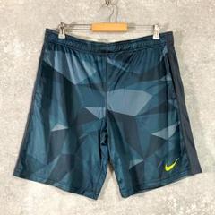 NIKE　ハーフパンツ　ネイビー　三角模様　ロゴ　フィットネス　DRI-FIT