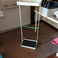 確かBALSかスパイラル辺りで買った傘立て。