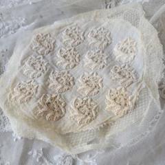 アンティーク　ボネ フランスアンティーク 白糸刺繍の小さなボネ レース Mon Atelier