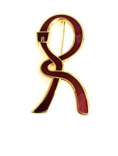 ロベルタ・ブローチと鳥のブローチと フリーサイズ玉リング　3点セット Roberta di Camerino（ブローチ/コサージュ）のフリマアイテム一覧