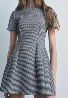 ZARA千鳥格子柄ワンピースXS ZARA 2024年【新作】 千鳥柄 半袖 膝丈 ミニワンピース M 【完売