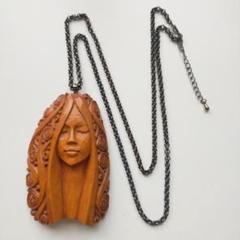 木彫工房SYU 荒井修さん作品 木製彫刻ネックレス 木彫り