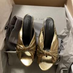 Balenciaga 金色サンダルヒール