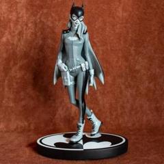 DCコミックス ボムシェルズ スタチュー バットガール 単品　DCコレクティブル DCコミックス/ バットガール プレミアムフォーマット フィギュア
