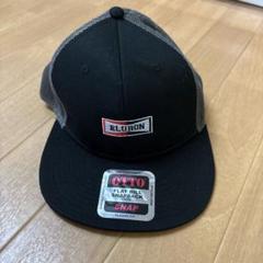 ELURON フラットビルスナップバックキャップ ブラック
