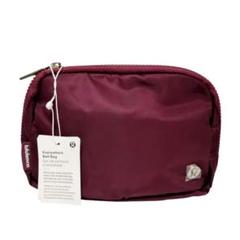 新品未使用！ルルレモン シティーアドベンチャー ベルトバッグ バッグ 【ルルレモン公式｜lululemon Japan】