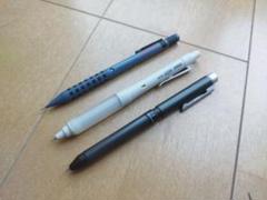 シャーペン まとめ売り - メルカリ