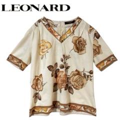 LEONARD レオナール 半袖カットソー ブラック コットン100% 日本製 LEONARD レオナール 半袖カットソー 花柄 Vネック 日本製 サイズ