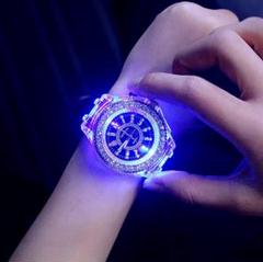 c62★大特価☆七色 キラキラ LED 腕時計★お洒落デザイン★ 635