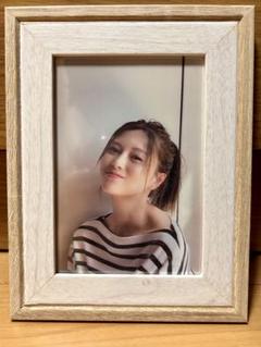 乃木坂46 自立式フォトフレーム 白石麻衣（Pin page）