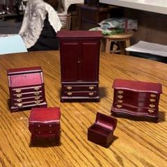赤い木製ミニチュア家具セットドールハウス