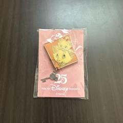 Disney 限定版 マリー ピンバッジ 新作続々追加！】ディズニーの個性豊かな作品をモチーフにした