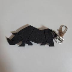 ジムニー風 サイ型キーホルダー／ブラック／8cm／PLA製／カラビナ付きのサムネイル