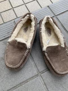 人気沸騰ブラドン 美品 ほぼ未使用 UGG SCALLOPED アグ モカシン 24