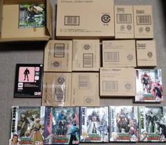 TIGER&BUNNY SHフィギュアーツ 18点+桂正和原画＆ラフ画集セット タイガー&バニー 桂正和 原画&ラフ画集 SHフィギュアーツ