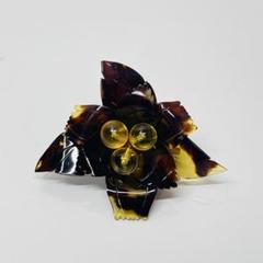 本鼈甲ブローチE