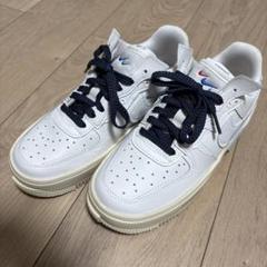Nike ホワイト スニーカー ローカットのサムネイル