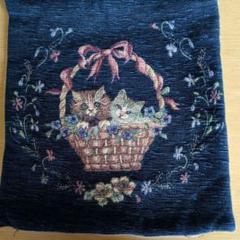 猫と花の刺繍クッションカバー ゴブラン織り