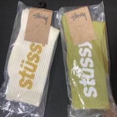 stüssy ロゴ入りソックス アイボリー/イエロー