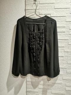 ルジュールのフリルギャザー黒色シフォンブラウス