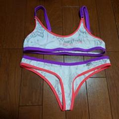 wickedweasel 花柄 ビキニ　XS Amazon.com: Wicked Weasel Sexy Floral Fiesta Tri Top Bikini