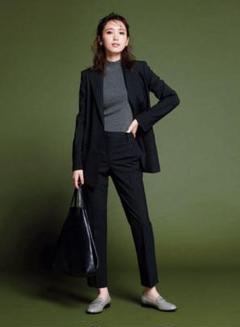 Theory 美品パンツスーツ 黒 theory パンツスーツ ブラック 黒 フォーマル