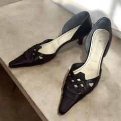 ビッキー【極美品】DIANA レザーパンプス　24㎝　ブラック 極美品 DIANA 8.5cmヒール24.5ブラックフリルレザーパンプスラウンド