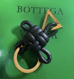 BOTTEGA VENETA ノットデザイン キーホルダー - メルカリ