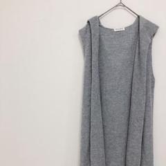 86-10 プラステ ノースリーブニット ジレ フード付 ウール混