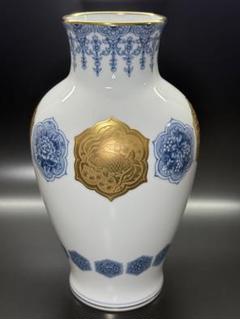 大倉陶園 OKURA 金蝕 花文 花瓶 花入 V 5816C 2025年最新】大倉陶園 花瓶 金蝕の人気アイテム - メルカリ