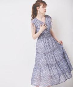 花柄ティアードワンピース