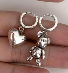 d76 2個セット☆ヒット商品☆ハート くま ピアス レディース ☆韓国 759