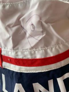【12月スーパーSALE 15%OFF】 RioFerdinandサイン入りハット2002WCナイジェリア戦直後のサイン 記念グッズ