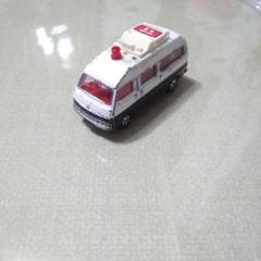 トミカ 日本製　キャラバンパトカー 日産キャラバンパトカートミカ（日本製） - メルカリ