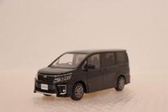 ヴォクシー VOXY 80系前期　カラーサンプルミニカー　非売品　ブラック Amazon | ミニカー ヴォクシー ミニカー 1/30 ブラック 202 黒