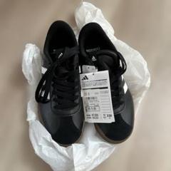 adidas ブラック スニーカー 23.0cm 日、月限定値下げ‼️のサムネイル
