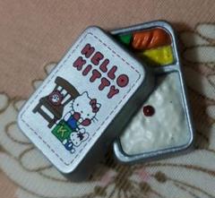 貴重！HELLO KITTY【1976年】アルミお弁当箱・トレー【日本製】等 楽天市場】特価SK【Hello Kitty アルミ 弁当箱 うしろうしろ柄